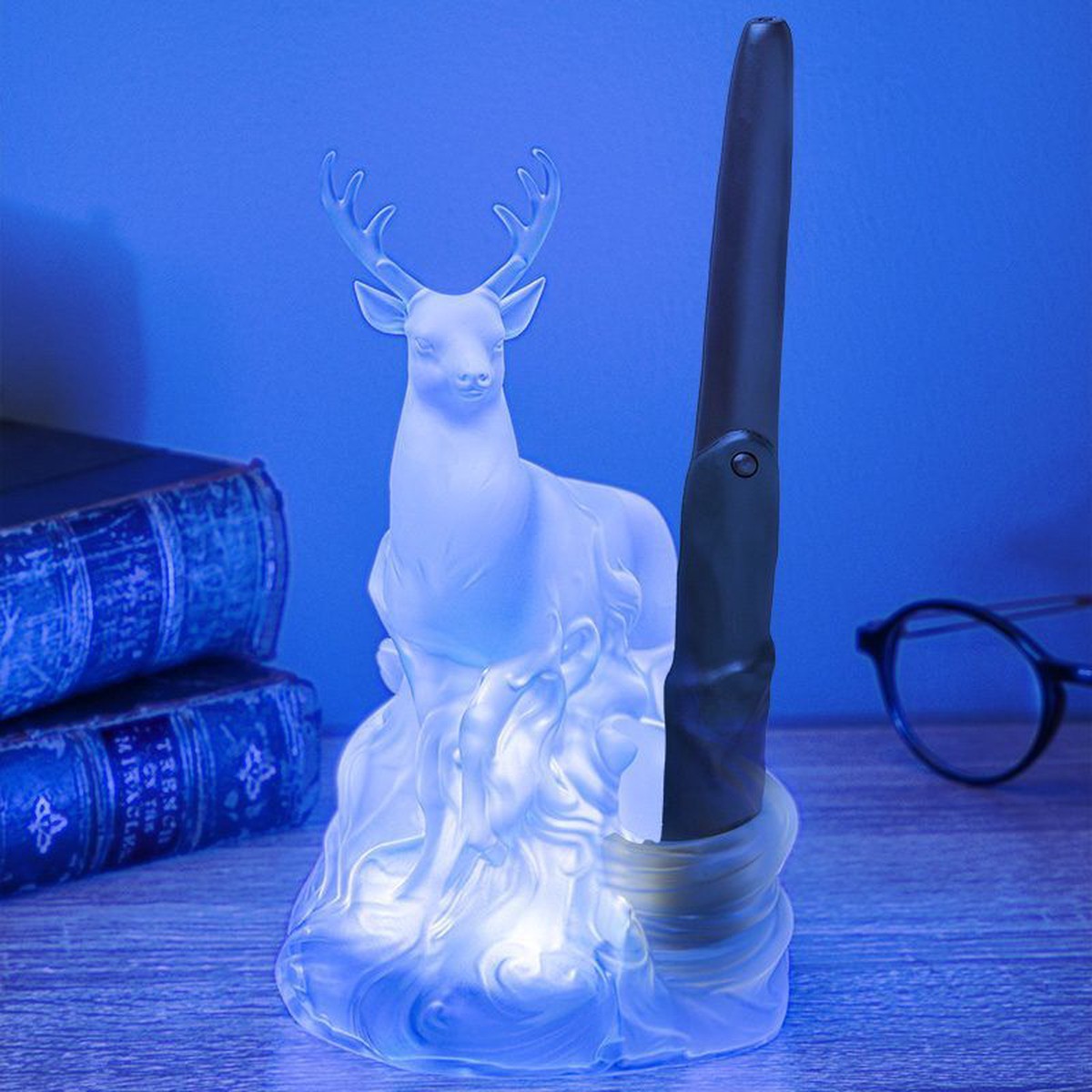 paladone-harry-potter-patronus-light-with-wand-remote-control-pp14395hp
